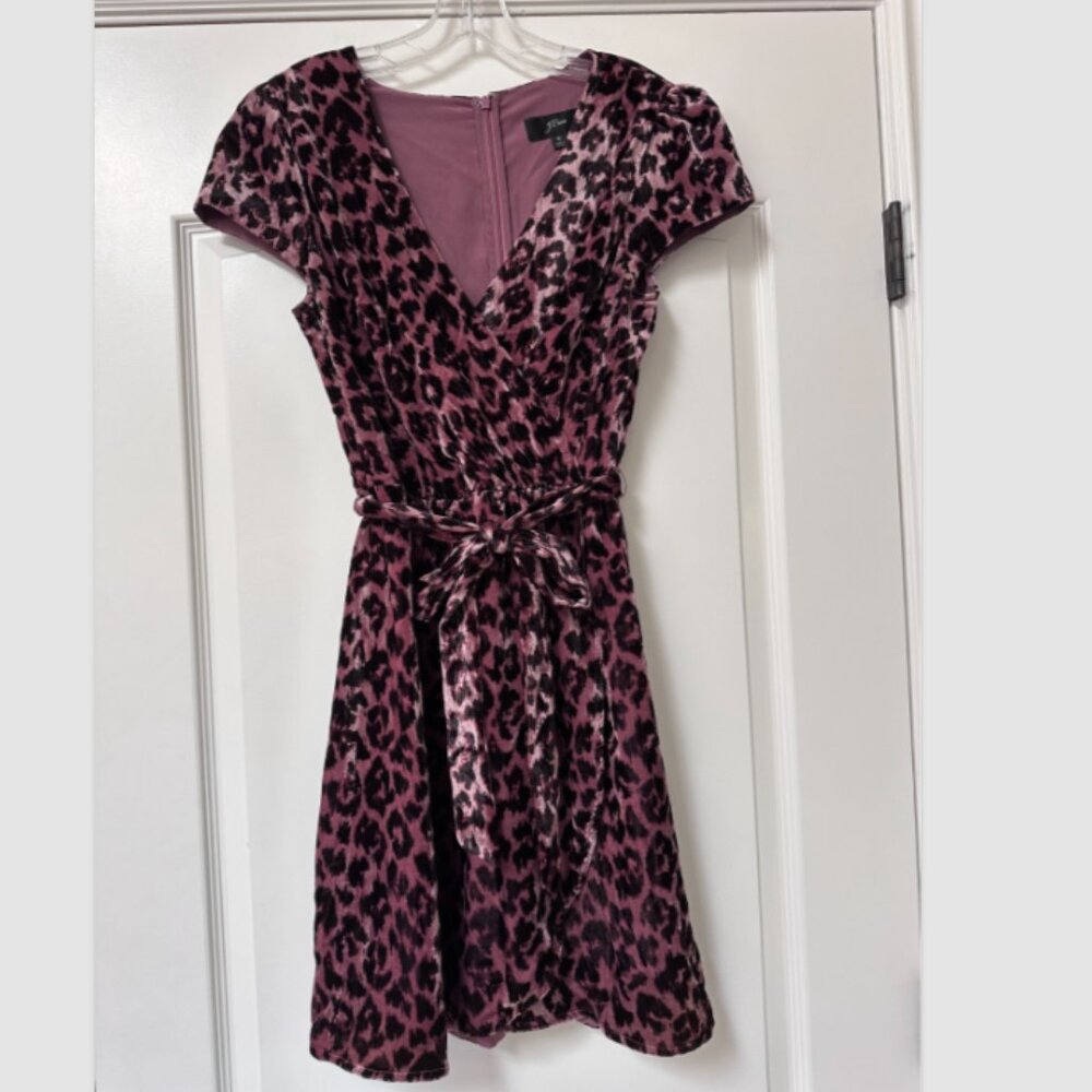 J Crew Pink Leopard Print Velour Wrap Dress Size 6 EUC